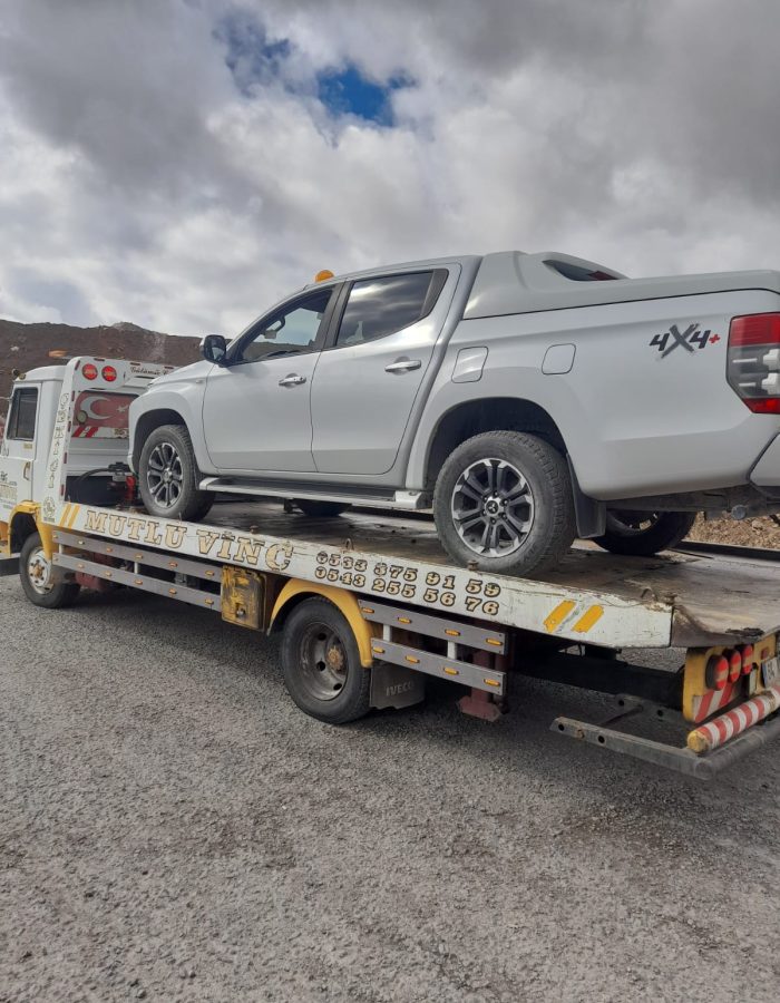 Uşak ve çevresinde 7 gün 24 saat kesintisiz hizmet vererek müşterilerimizin her zaman yanında olmayı hedefliyoruz.